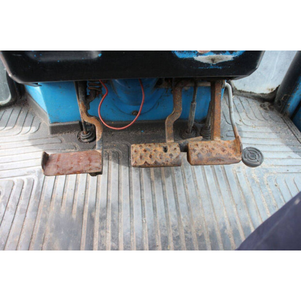 1985 Ford 6610-46699552