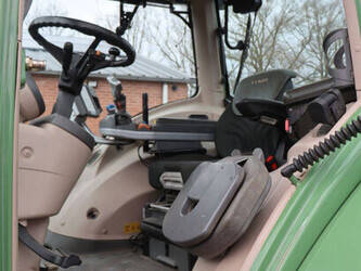 2011-fendt-930-vario-46699936