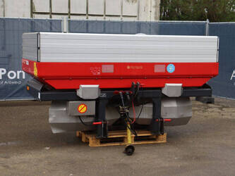 صورة ل رؤوس حصاد العلف 2013 فيكون YN206