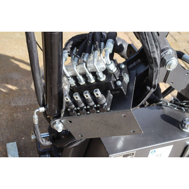 2025 شوارزميللر HT150-46700254