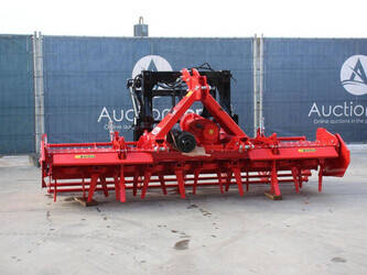 صورة ل ناثرات الأسمدة 2025 Özduman Falcon 3000