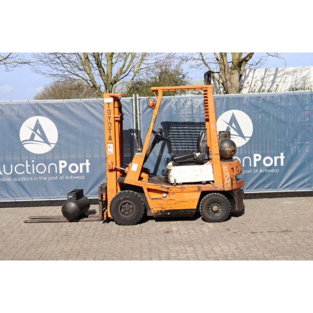 1999 Toyota 42-4FG15-46700646