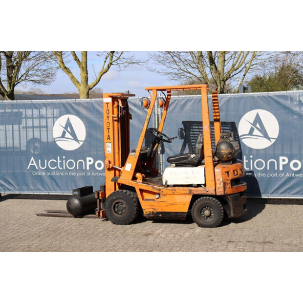 1999 Toyota 42-4FG15-46700647