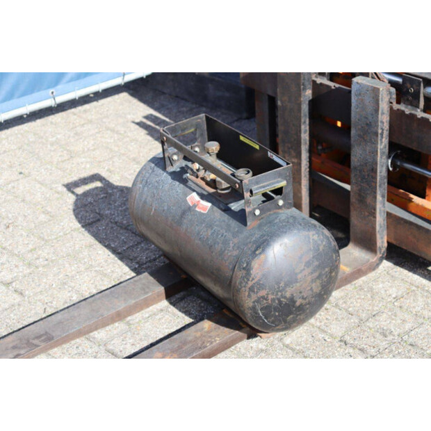 1999 Toyota 42-4FG15-46700657