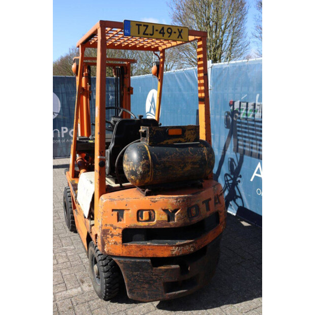 1999 Toyota 42-4FG15-46700662