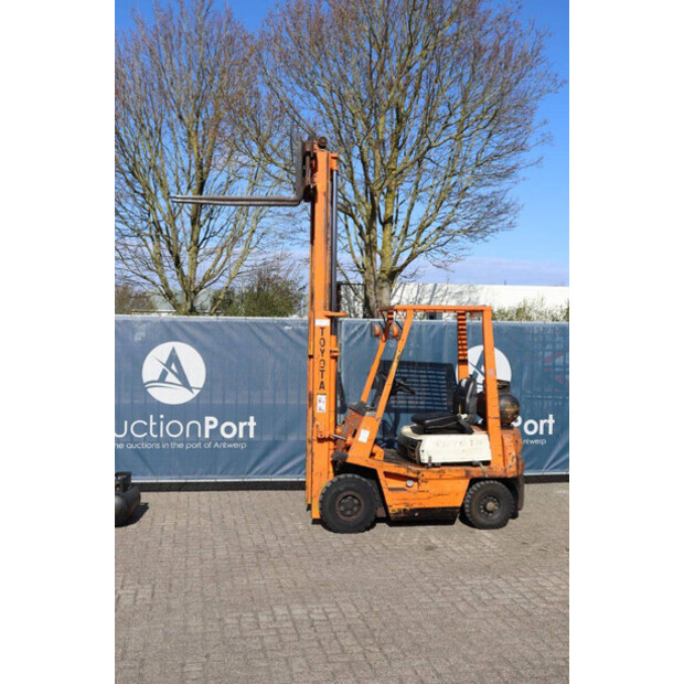 1999 Toyota 42-4FG15-46700681