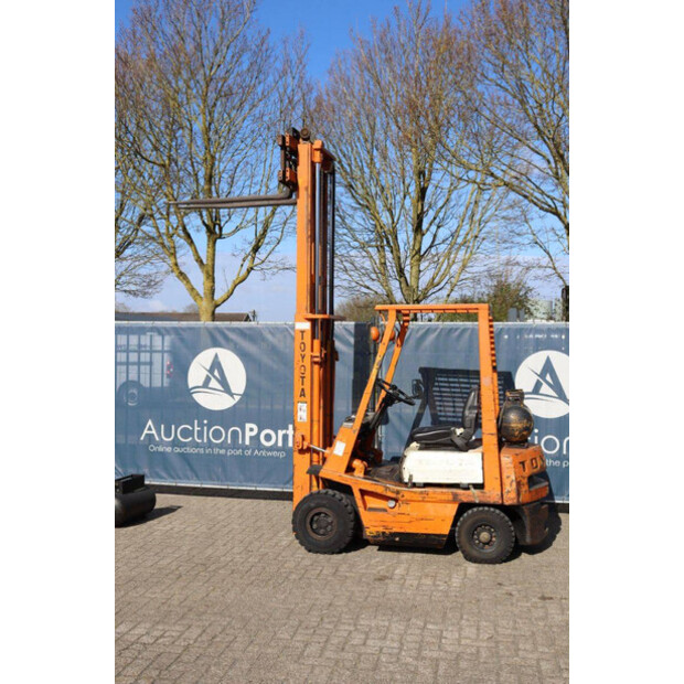 1999 Toyota 42-4FG15-46700683