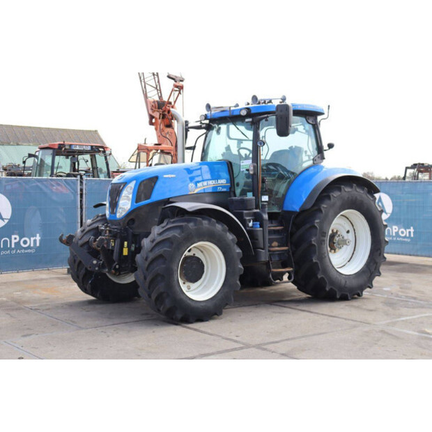 New Holland T7.220-46700881