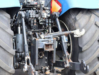 new-holland-t7-220-46700896