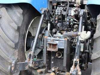 new-holland-t7-220-46700898