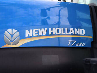 new-holland-t7-220-46700902