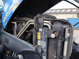 new-holland-t7-220-46700903