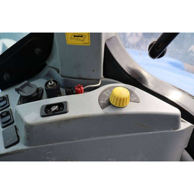 New Holland T7.220-46700918