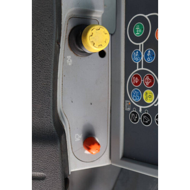 New Holland T7.220-46700925