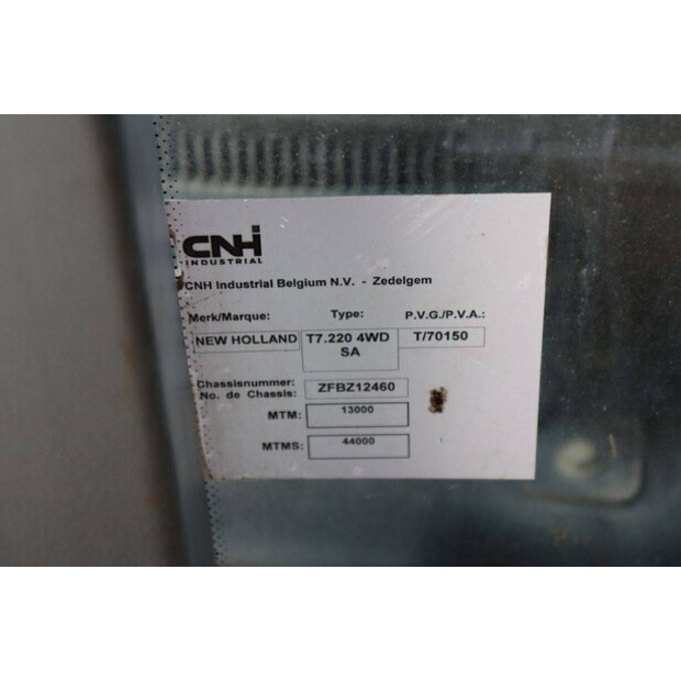 New Holland T7.220-46700933