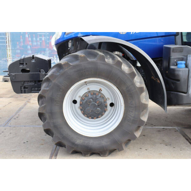 نيو هولاند T7.270AC-46700951