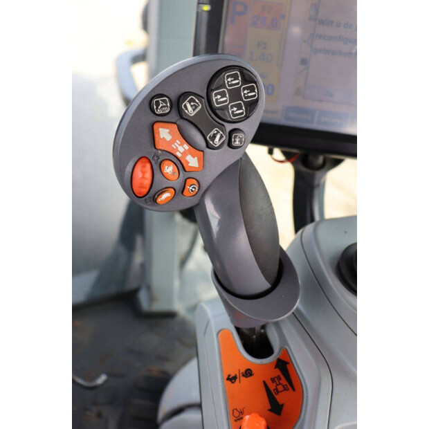 نيو هولاند T7.270AC-46700975