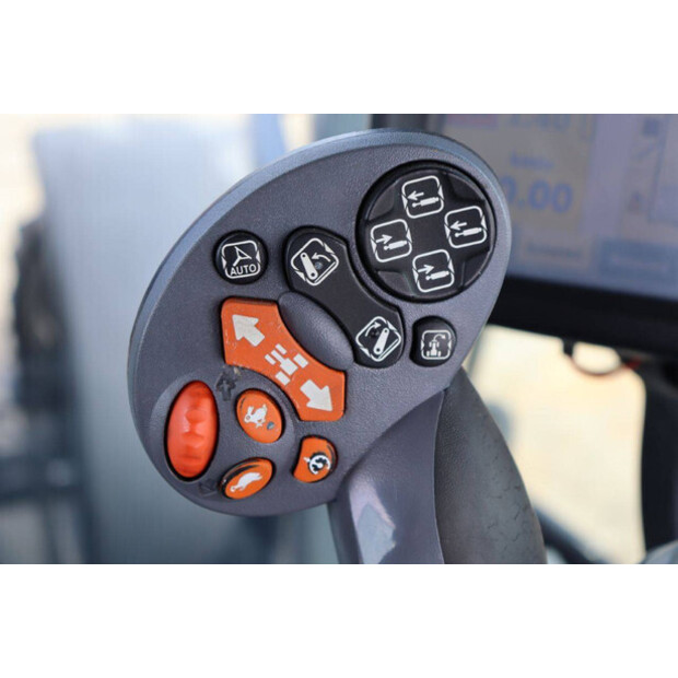 نيو هولاند T7.270AC-46700976