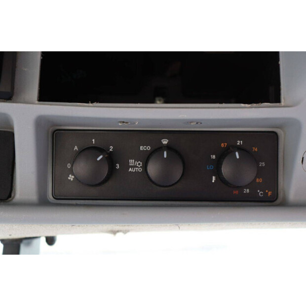 نيو هولاند T7.270AC-46700988