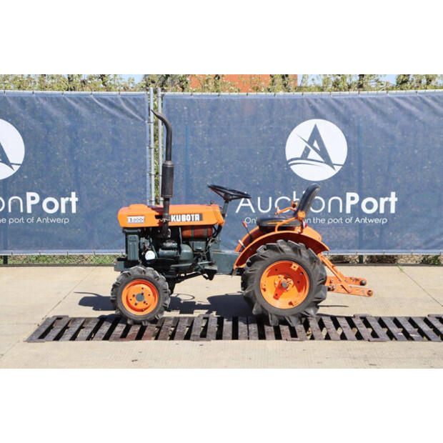 KUBOTA B5000-46702019