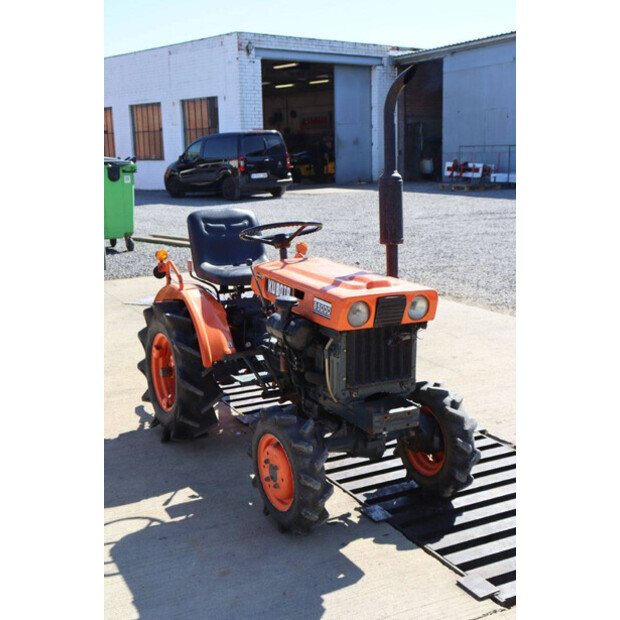 KUBOTA B5000-46702024