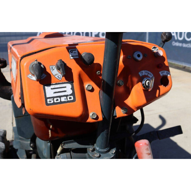 KUBOTA B5000-46702043