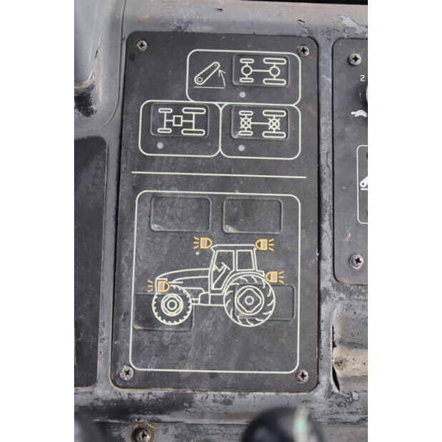 1998 New Holland M100DT-46702303