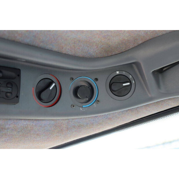 1998 New Holland M100DT-46702308