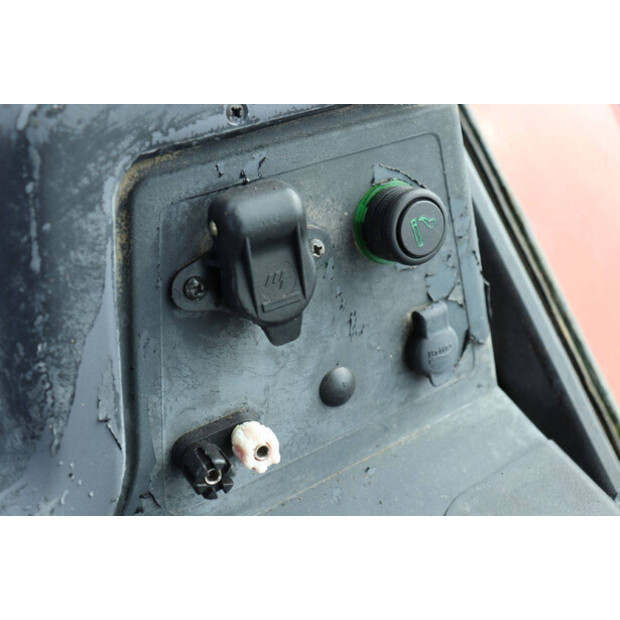 1998 New Holland M100DT-46702316