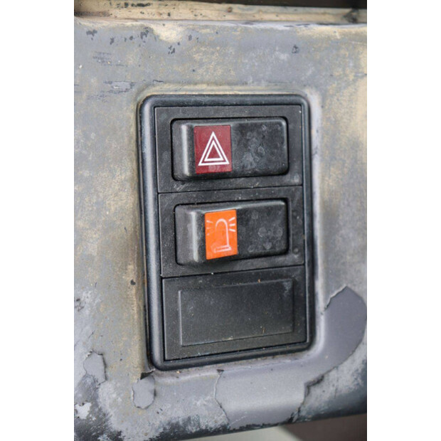 1998 New Holland M100DT-46702317