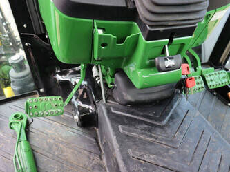 2024-john-deere-5075e-46702548