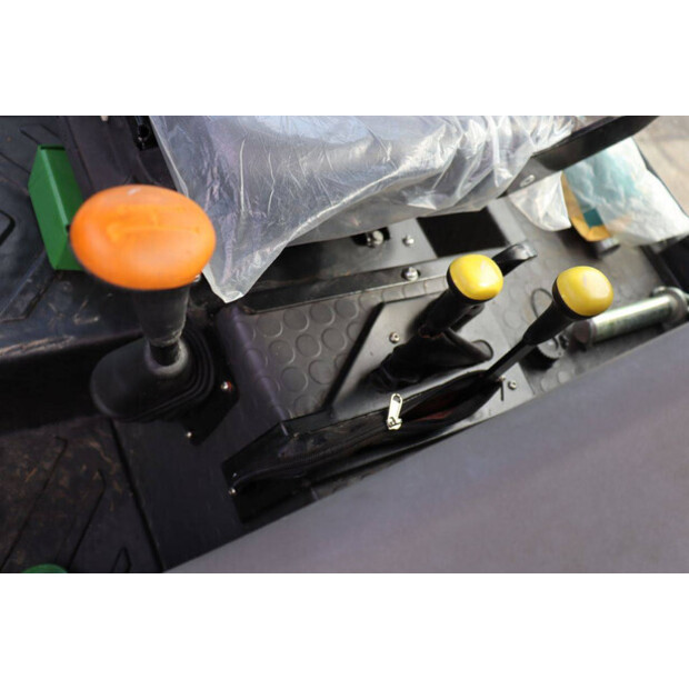 2024 JOHN DEERE 5075E-46702549