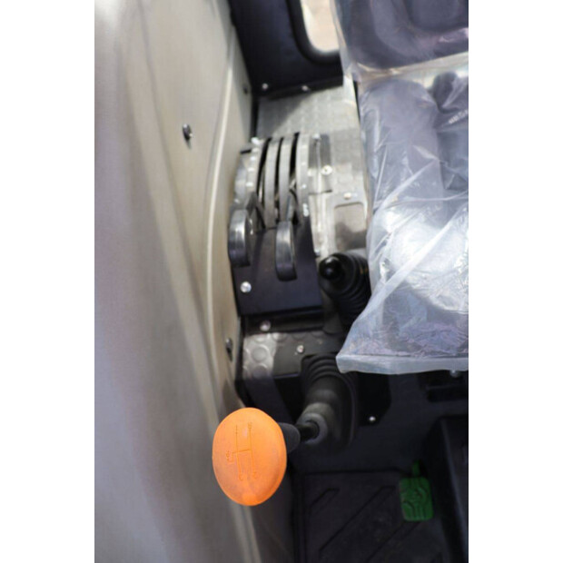 2024 JOHN DEERE 5075E-46702552