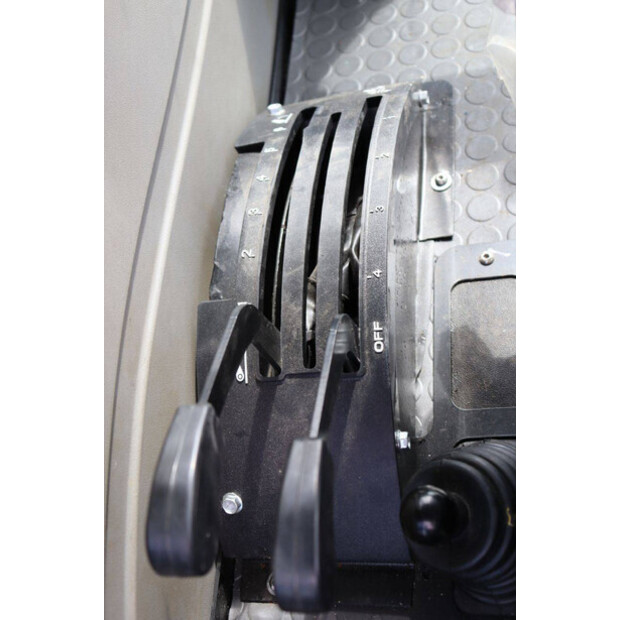 2024 JOHN DEERE 5075E-46702554