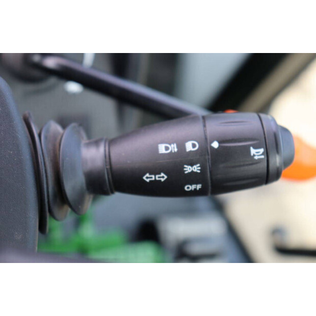 2024 JOHN DEERE 5075E-46702558