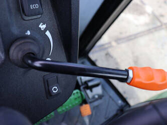 2024-john-deere-5075e-46702559