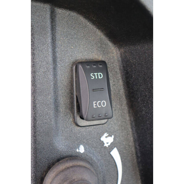 2024 JOHN DEERE 5075E-46702560