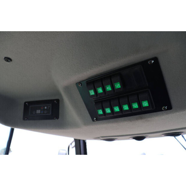 2024 JOHN DEERE 5075E-46702563