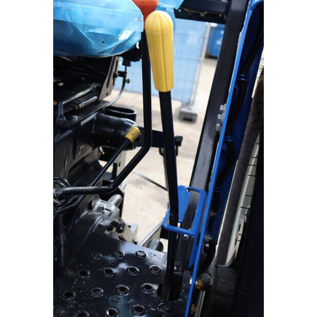 New Holland TT75-46702602