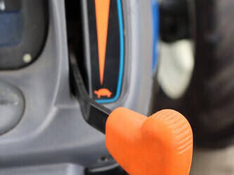 new-holland-tt75-46702610