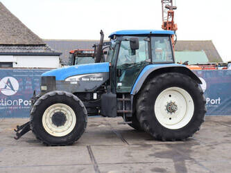 صورة ل تراكتورات زراعية 2004 نيو هولاند TM175 للبيع في إيطاليا