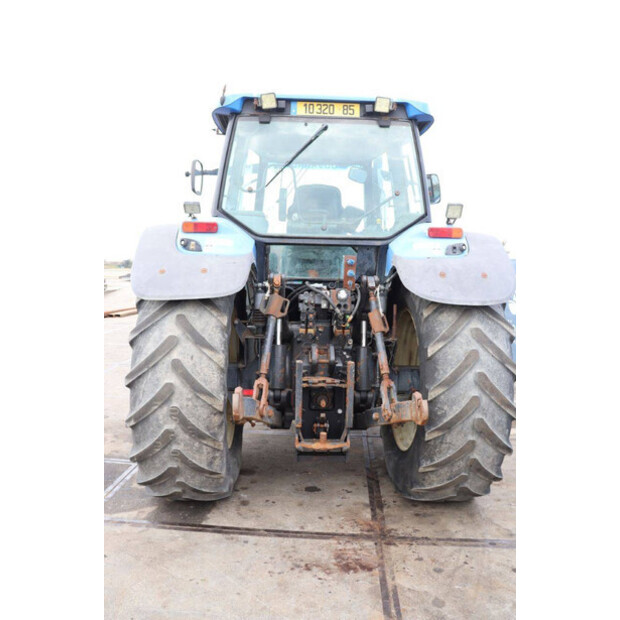 2004 New Holland TM175-46702619