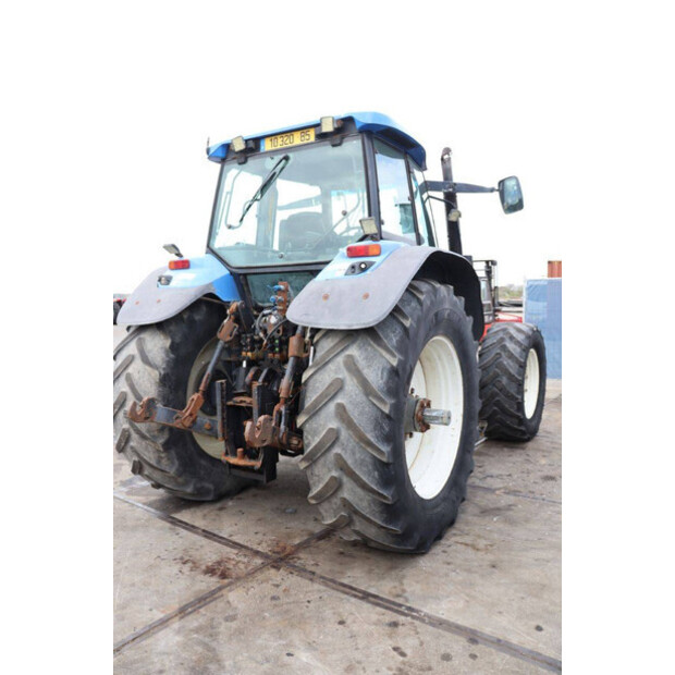 2004 New Holland TM175-46702620