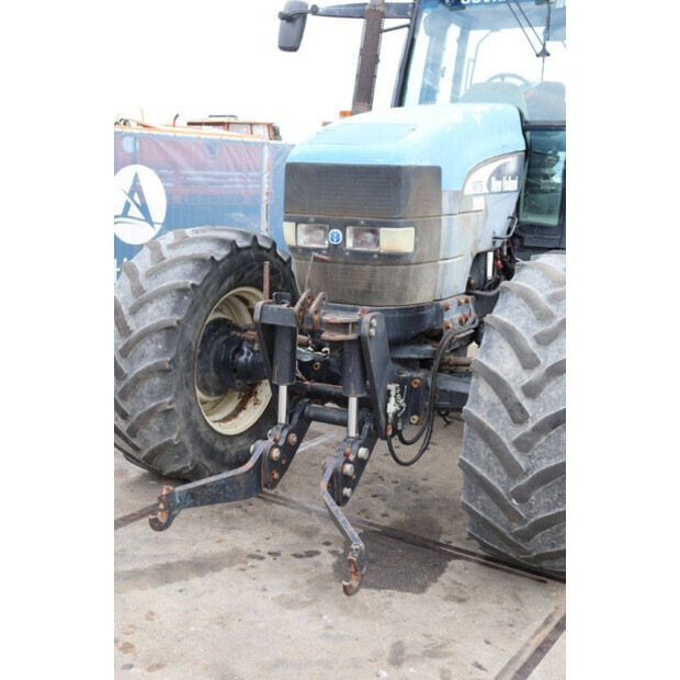 2004 New Holland TM175-46702624