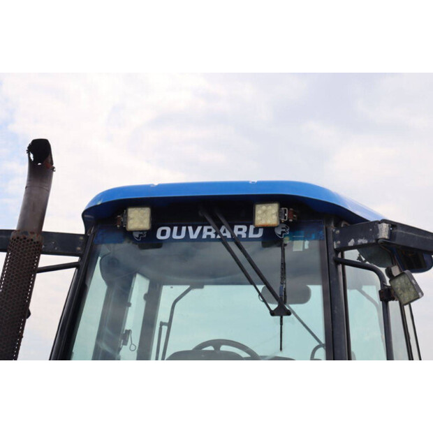 2004 New Holland TM175-46702628