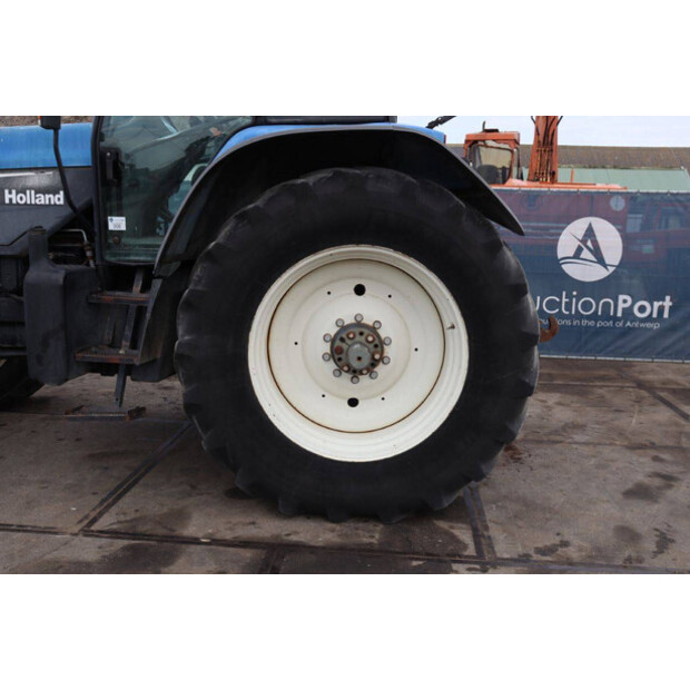 2004 New Holland TM175-46702633