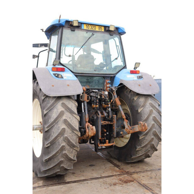 2004 New Holland TM175-46702634