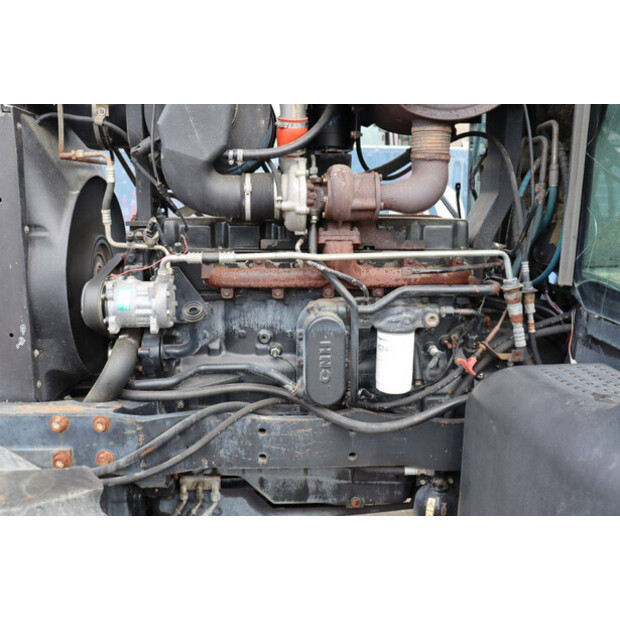 2004 New Holland TM175-46702646