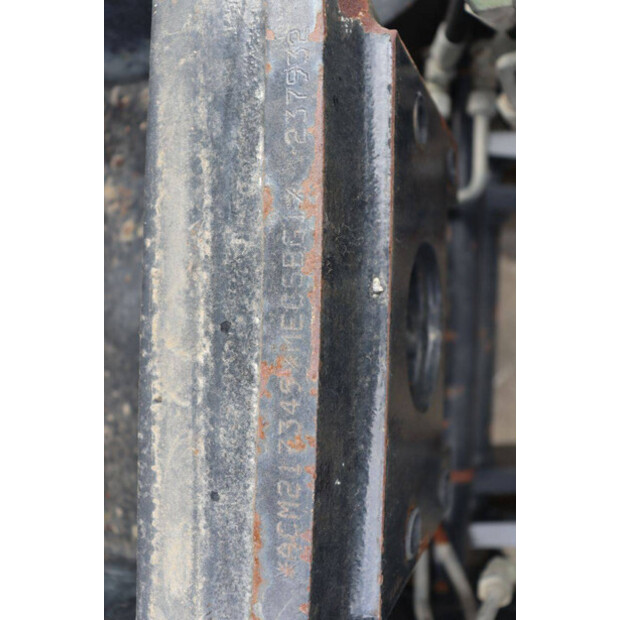 2004 New Holland TM175-46702647