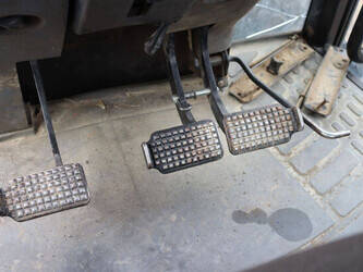 2004-new-holland-tm175-1444205-46702653